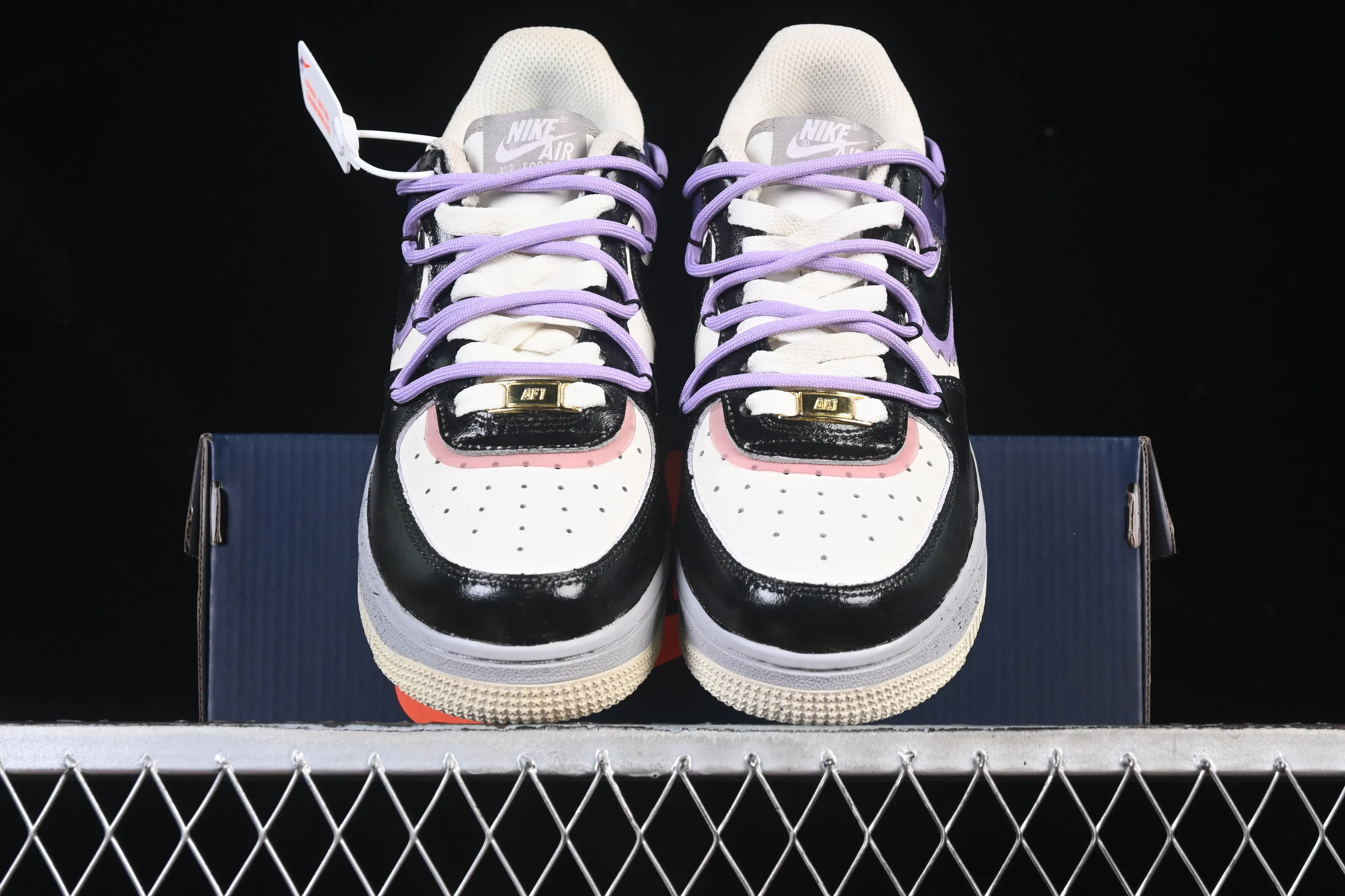 All categories Nk Air Force 1 Air Force series Nk Air Force 1 Low Air Force low-top Nike Air Force 1'07 Low "Pixel Cloud Tracking" Hand-painted graffiti Pixel cloud tracking Air Force 1 low-top casual sports sneakers CJ0304-106